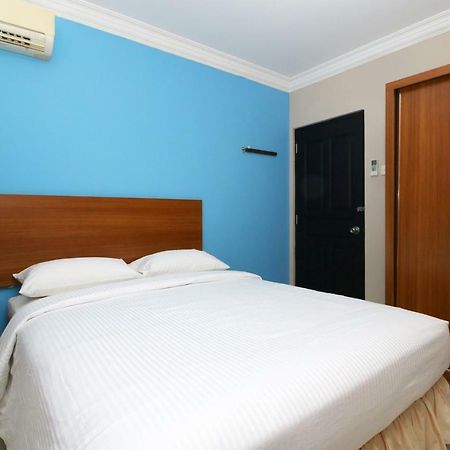 Safina Inn Syariah Sekupang Batam Bagian luar foto