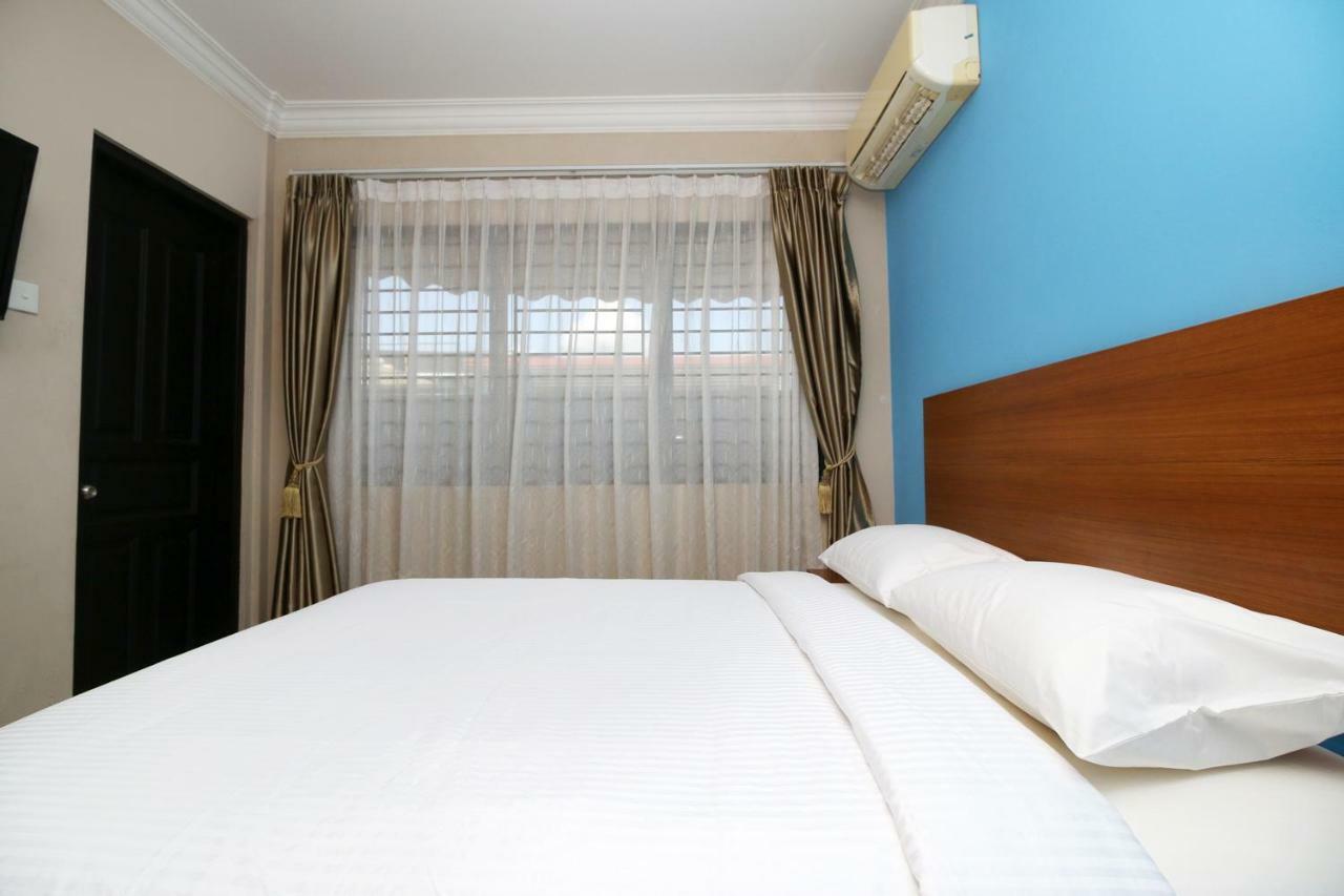 Safina Inn Syariah Sekupang Batam Bagian luar foto