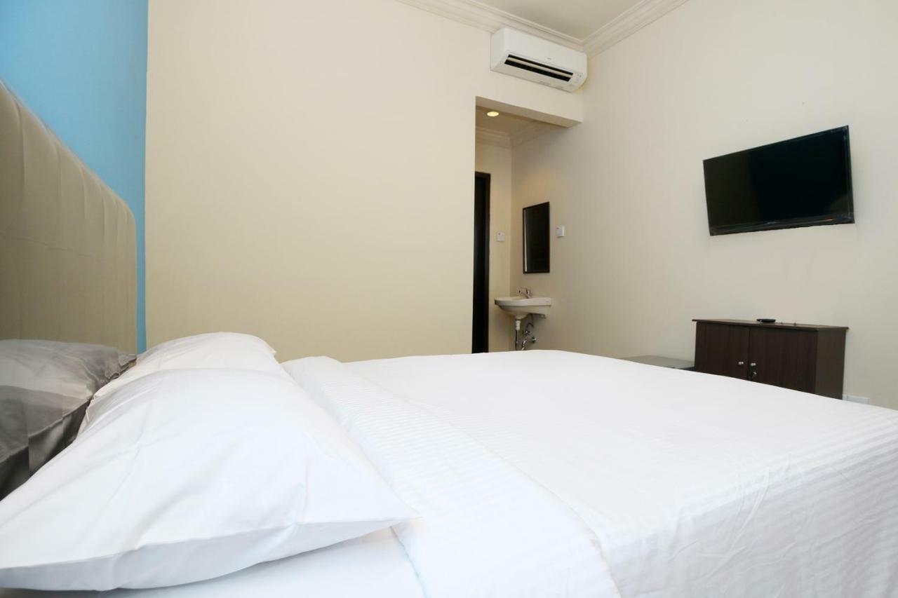 Safina Inn Syariah Sekupang Batam Bagian luar foto